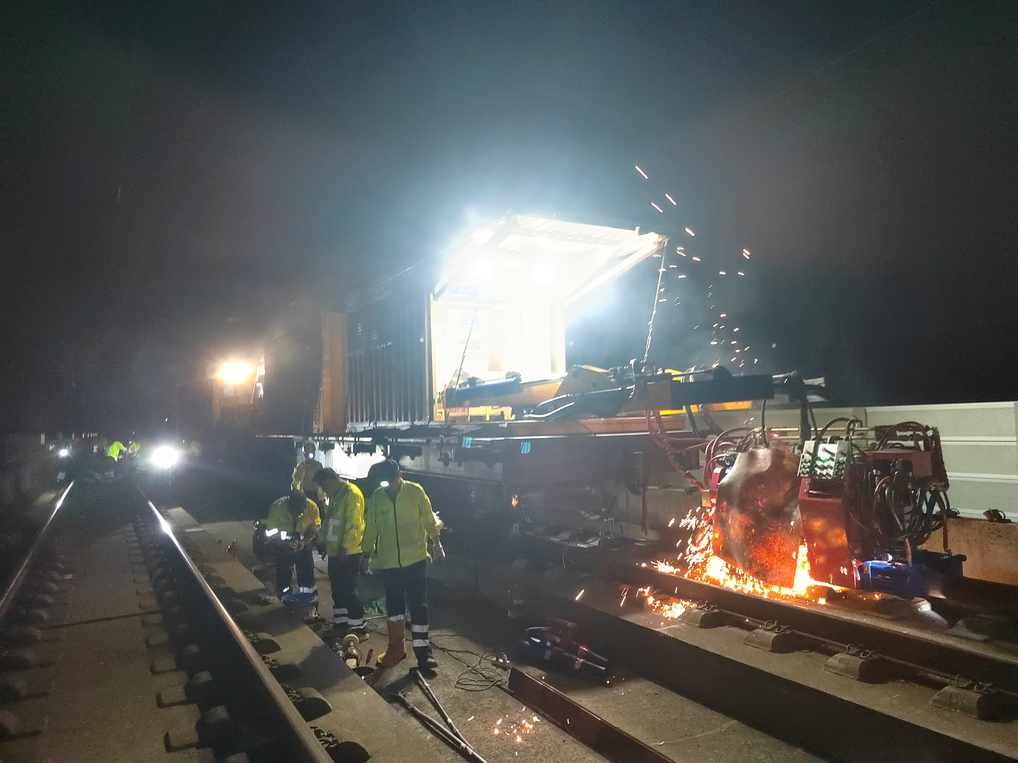 廣南高鐵工務(wù)段 - 副本.png